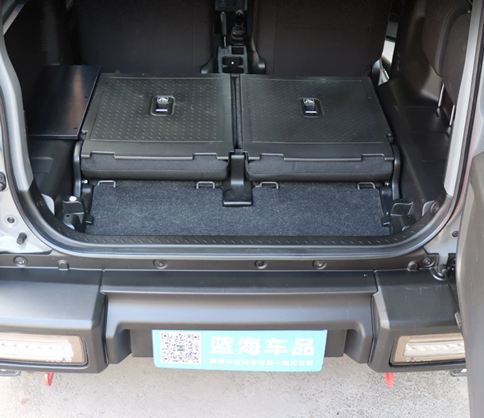 Ốp chống trầy cốp Suzuki Jimny