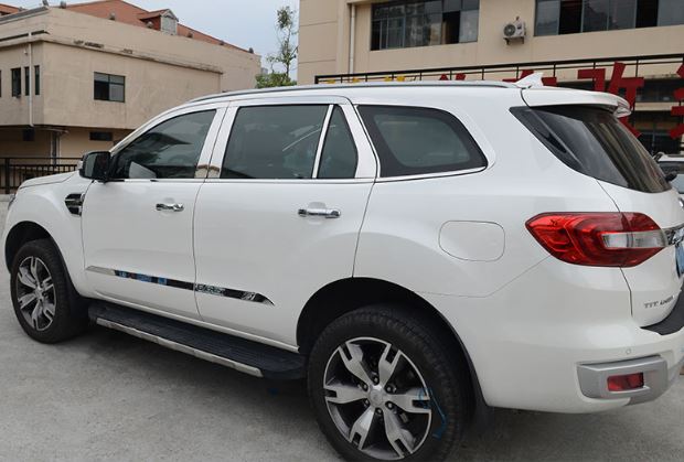 Ốp full inox kính xe Ford Everest (24 mảnh)