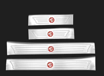 Ốp chống trầy bậc trong 4 cửa MG ZS - 2020