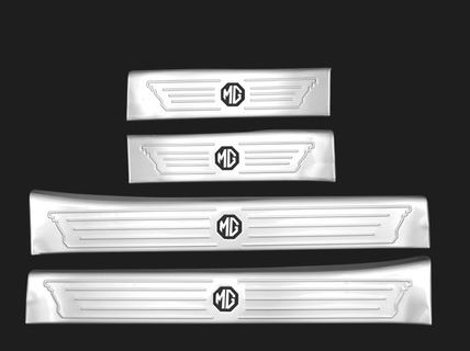 Ốp chống trầy bậc trong 4 cửa MG ZS - 2020