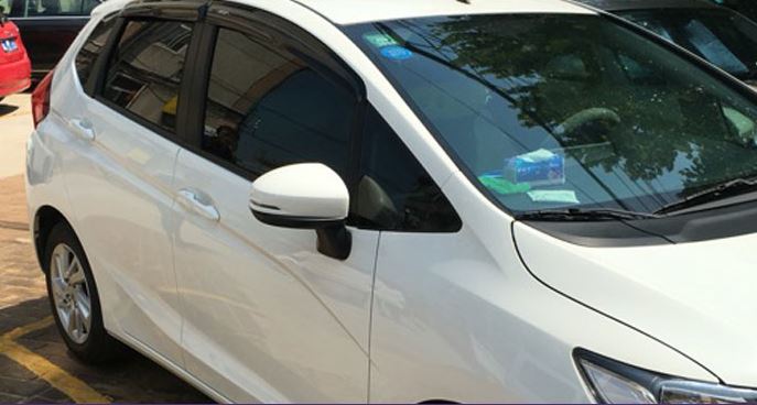 Vè che mưa MG ZS 2021