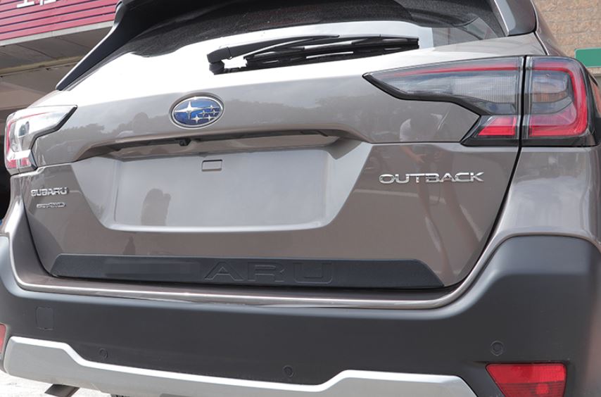 Miếng dán cao su cốp sau Subaru Outback 2021-2022