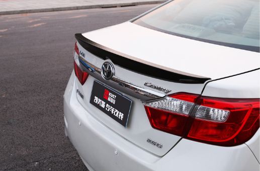 Đuôi gió Toyota Camry 18-19 (Mẫu 2)