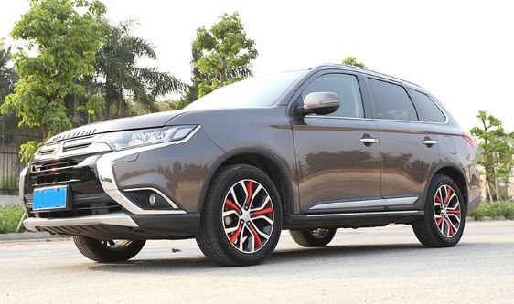 Ốp trang trí lazang Mitsubishi Outlander (Mẫu 2)